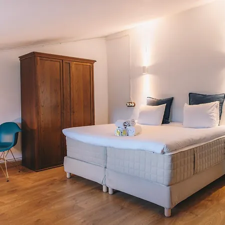 Blanc Holiday home Montagut