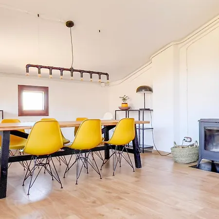 Blanc Holiday home Montagut